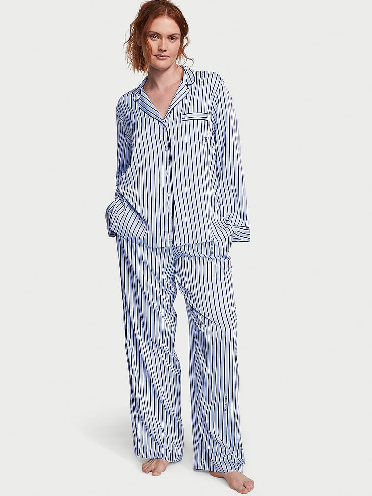 Pijama largo de saten a rayas